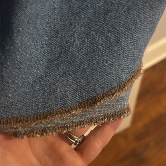 Wrangler Women’s Casual Blue Button Down Shirt with Pearl Snaps - Picture 4 of 5